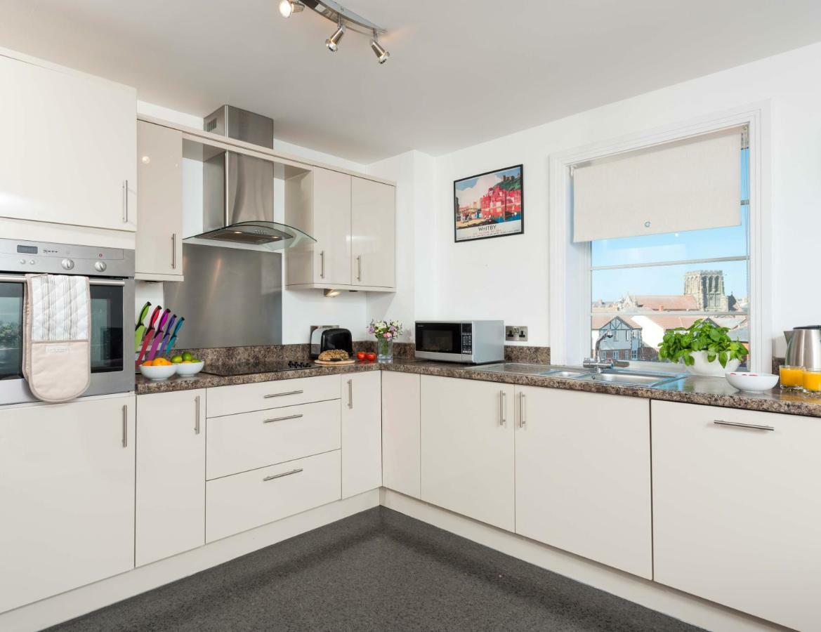 Abbey View Apartment 휫비 외부 사진